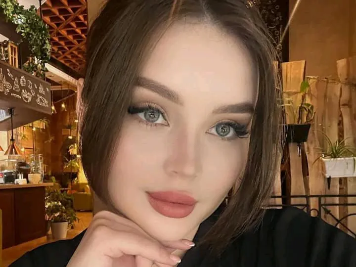 Someone on a FoxChat Video call